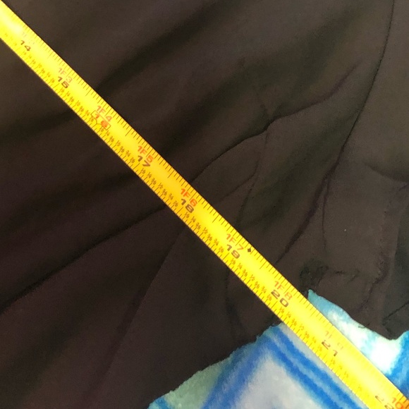 Woman’s super cute short sleeve plus size blouse - Picture 7 of 7